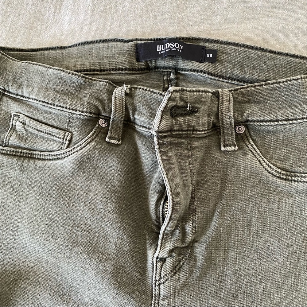 Hudson Jeans Women's Skinny in Sage - Picture 9 of 10